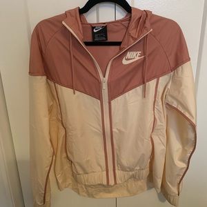 NIKE WINDBREAKER